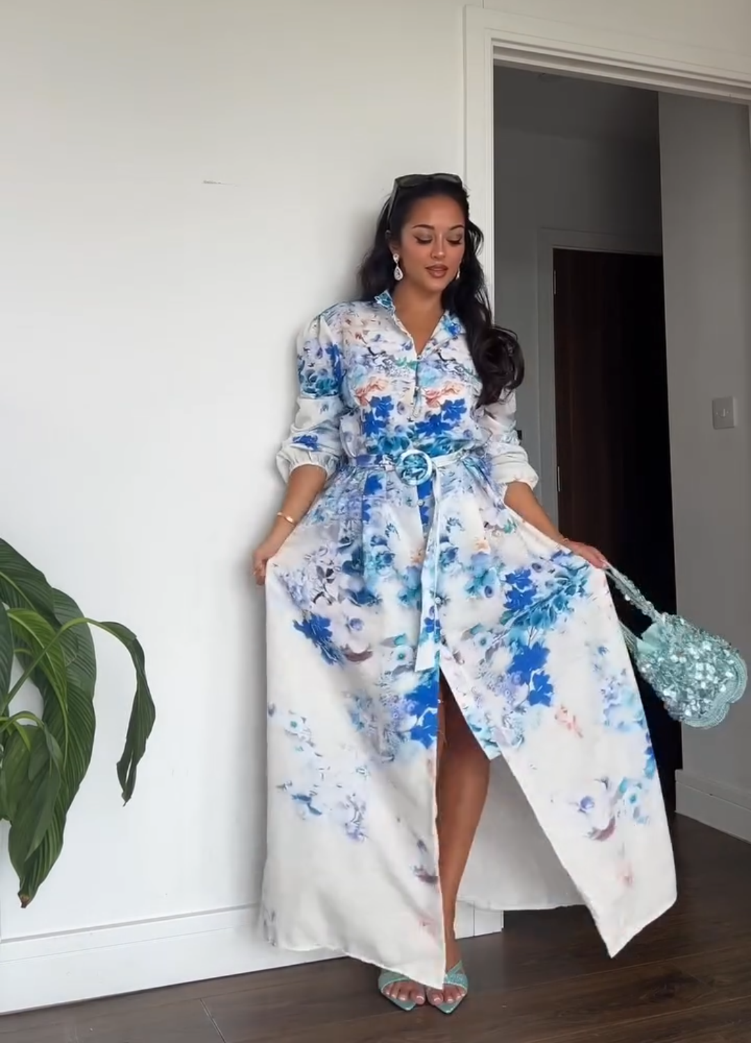 Beige fitted shirt dress with blue flowers (Belt Included)