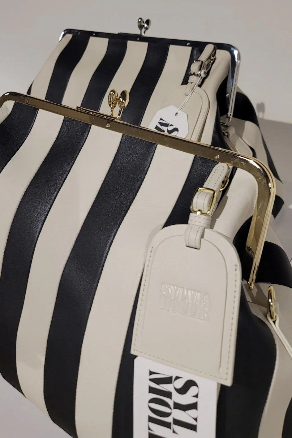 Black & White Striped Embossed Premium Leather Kisslock Clutch