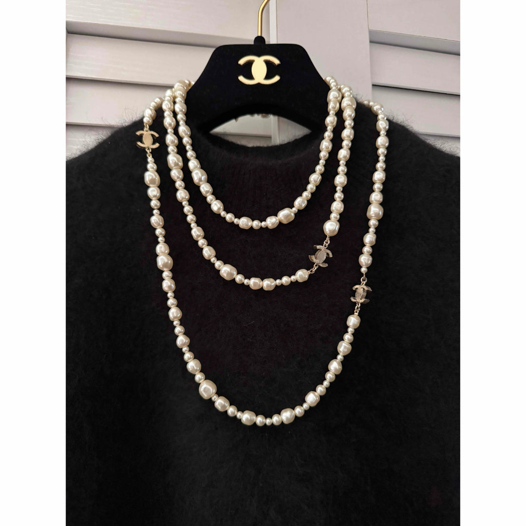 Double C Mark Long Pearl Necklace